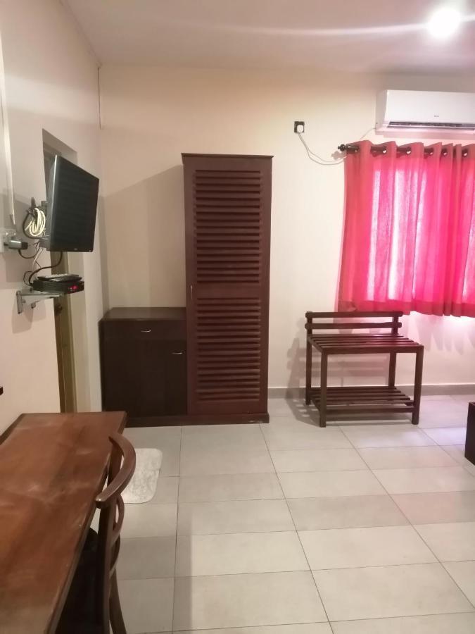 Aca Accommodation Коломбо Екстериор снимка