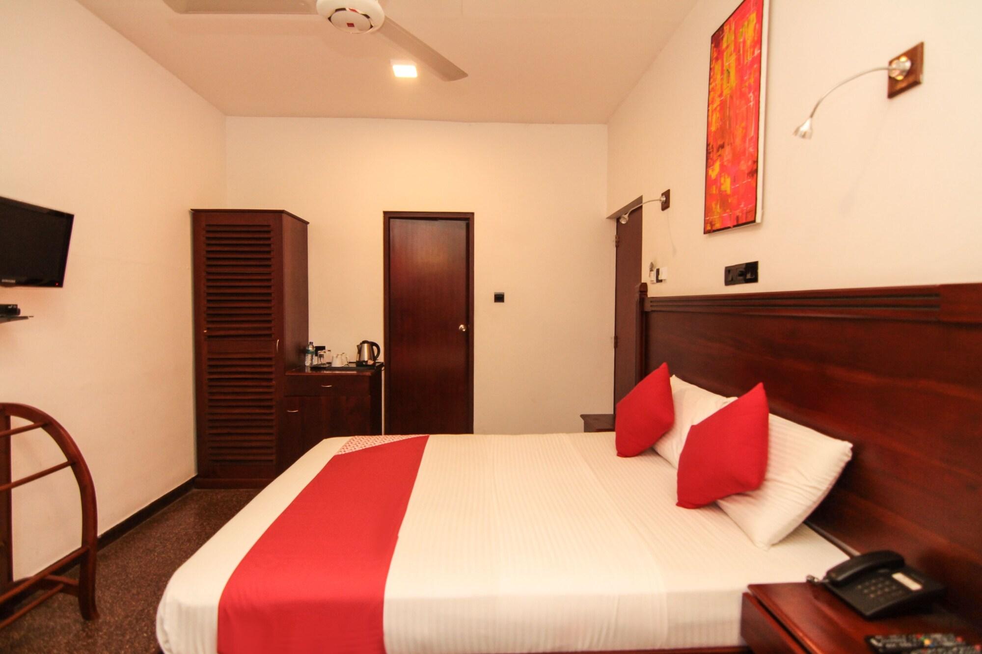 Aca Accommodation Коломбо Екстериор снимка