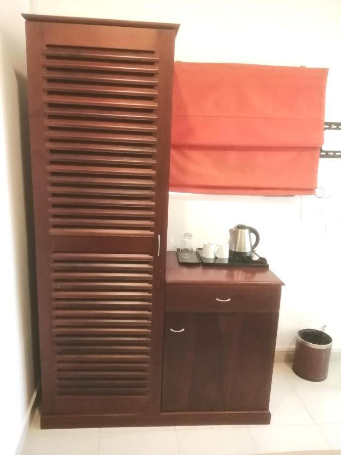 Aca Accommodation Коломбо Екстериор снимка