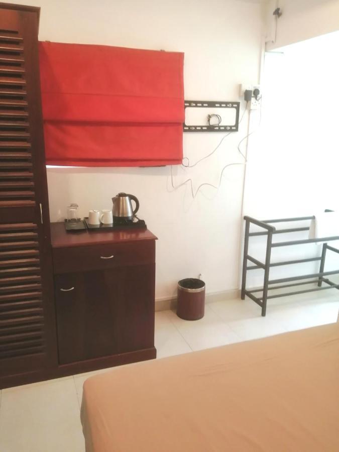Aca Accommodation Коломбо Екстериор снимка