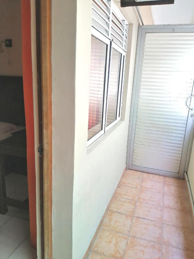 Aca Accommodation Коломбо Екстериор снимка