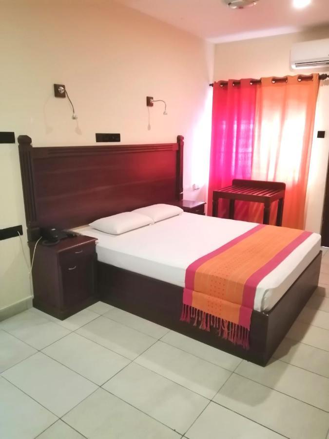 Aca Accommodation Коломбо Екстериор снимка