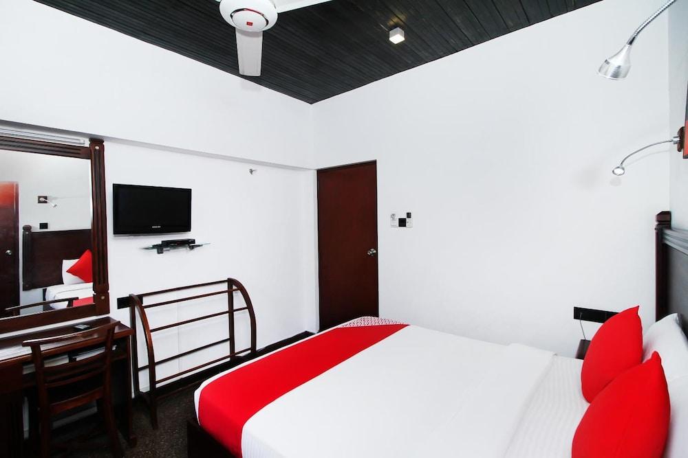 Aca Accommodation Коломбо Екстериор снимка