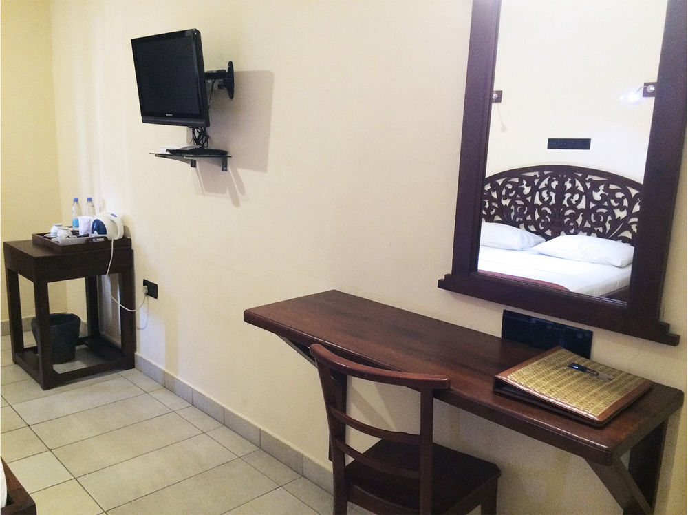 Aca Accommodation Коломбо Екстериор снимка